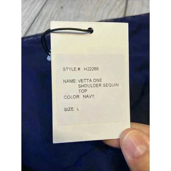 Generation Love Women's‎ Vetta One Shoulder Sequin Top Large Navy Holiday Party - Picture 8 of 10